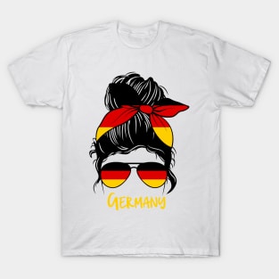 German Girl, German girlfriend, Germany Messy bun T-Shirt